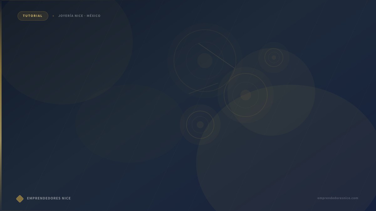 Empresaria Nice compartiendo su tienda en línea desde el celular