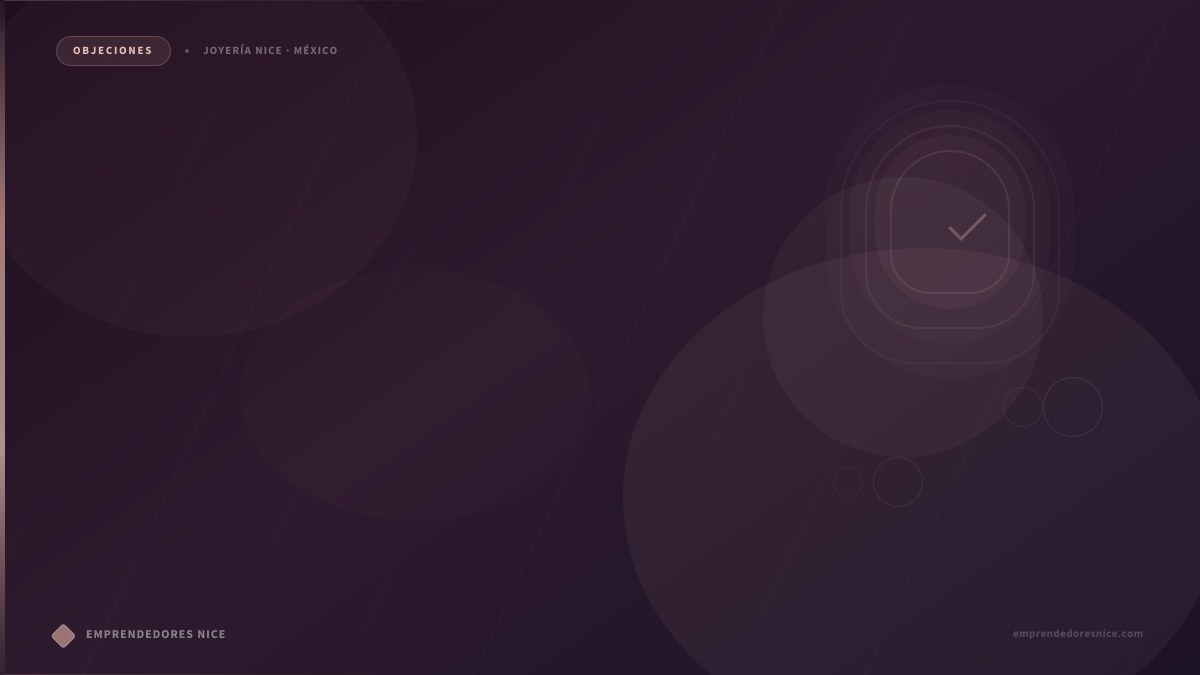 Mujer emprendedora buscando el apoyo de su familia para su negocio de joyería