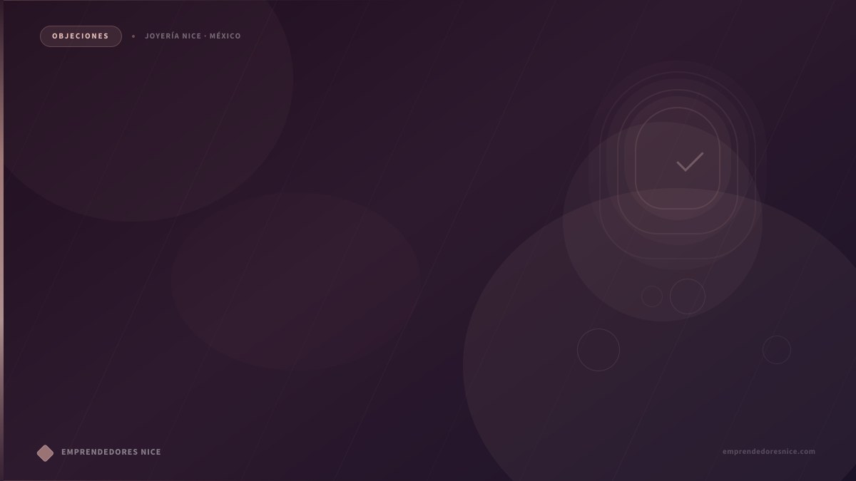 Mujer emprendedora superando el miedo al rechazo en su negocio de joyería